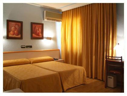 Hotel Verona Puertollano Exterior photo